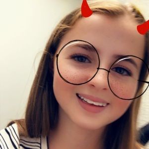 Meet your Posher, Abby